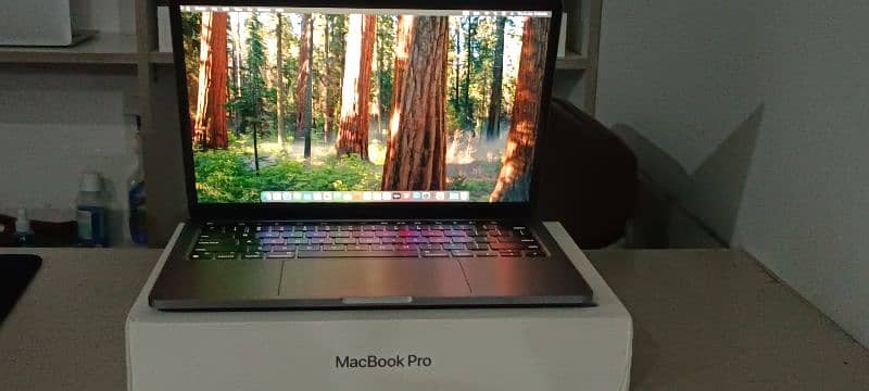 Apple MacBook Pro M1 2020 13" Touchbar Like New condition 4