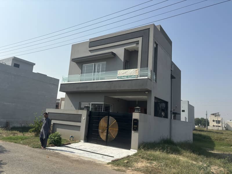 DHA RAHBAR MODERN STYLE SOLID CONSTRUCTION BEAUTIFUL HOUSE AVAILABLE FOR SALE 2