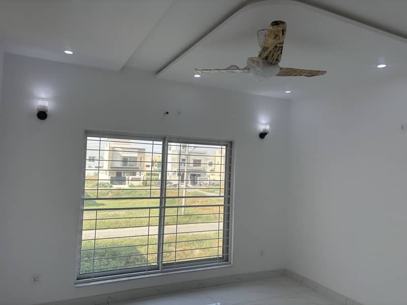 DHA RAHBAR MODERN STYLE SOLID CONSTRUCTION BEAUTIFUL HOUSE AVAILABLE FOR SALE 22