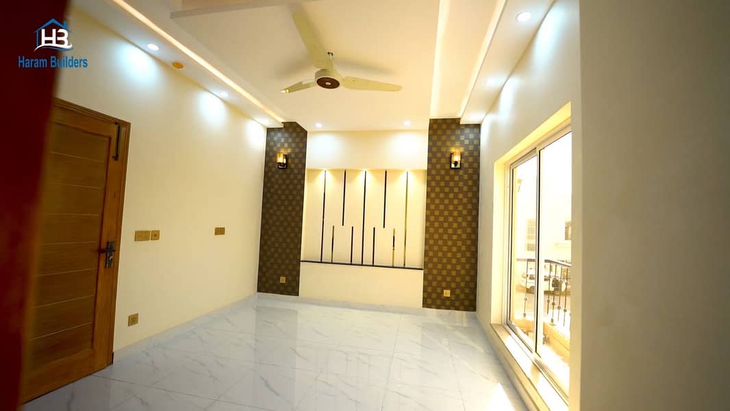 DHA RAHBAR MODERN STYLE MOST BEAUTIFUL HOUSE FOR SALE 1