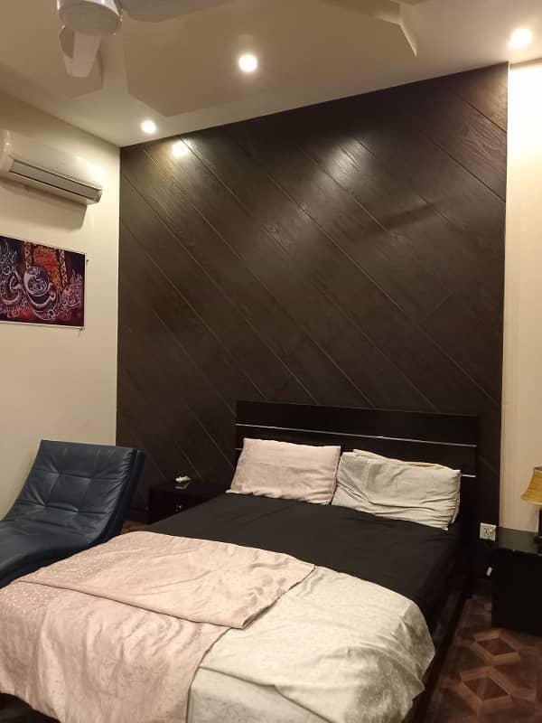 Investors Should sale This Flat Located Ideally In Gulberg 21