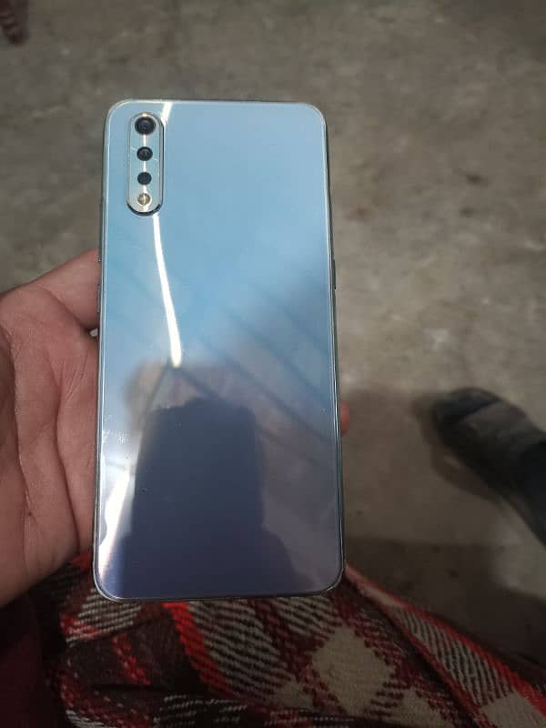 vivo s1 with box 1