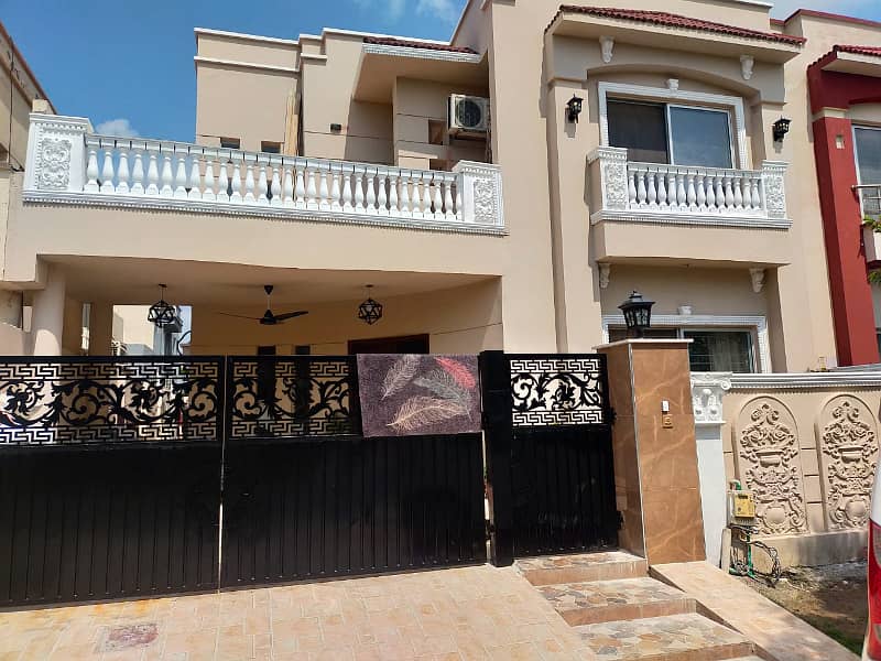 10 Marla House For Sale In Paragon City Lahore 0