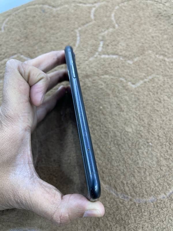 iphone xr 64gb battry health 79 all ok 1