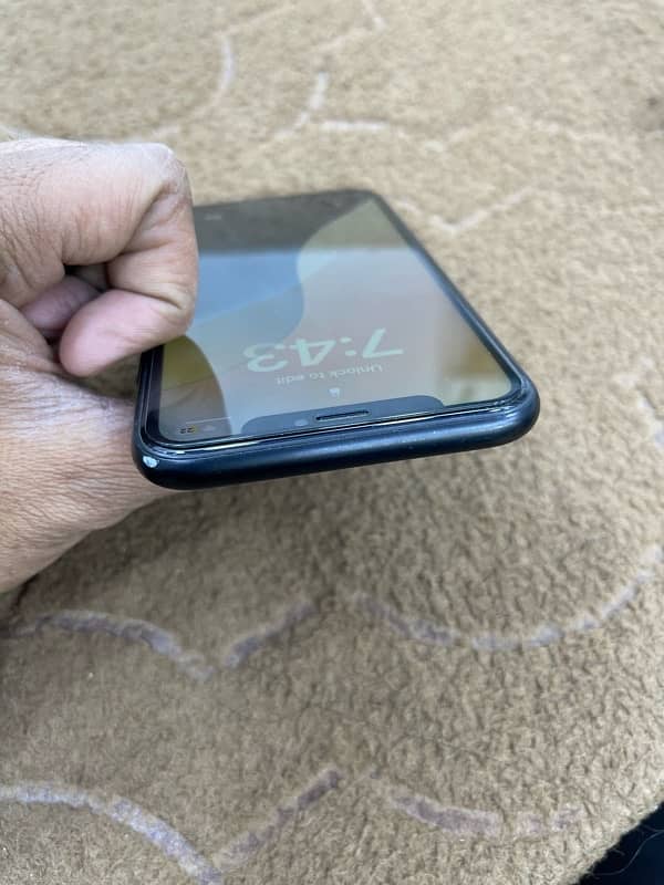 iphone xr 64gb battry health 79 all ok 4