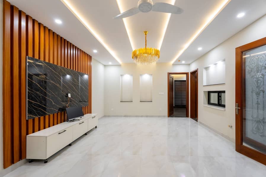 DHA 11 RAHBAR 10 MARLA ULTRA MODERN VERY BEAUTIFUL HOUSE IS UP FOR SALE 19