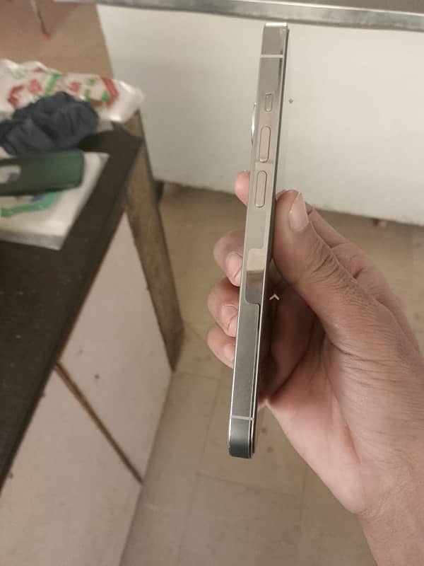 iPhone 14 Pro 256gb non pta jv 5