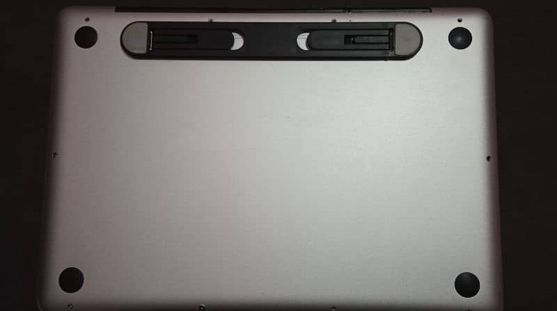 MacBook Pro 2012- i5-2.5GHZ- 4GB/256gb Samsung SSD 4