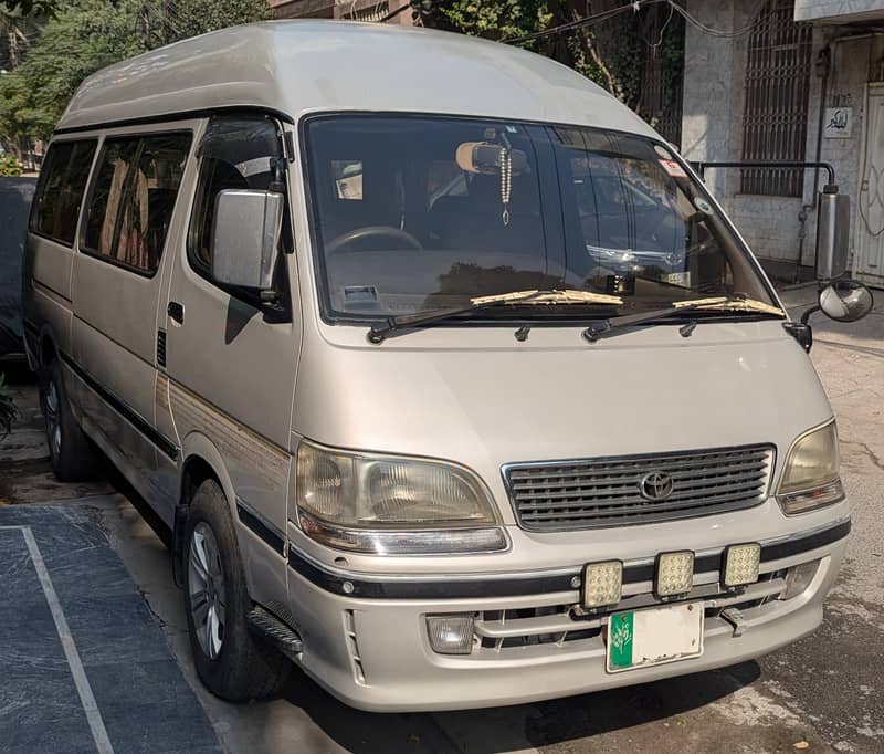 Toyota Hiace Highroof (hi roof) (hiroof) Grandcabin 2