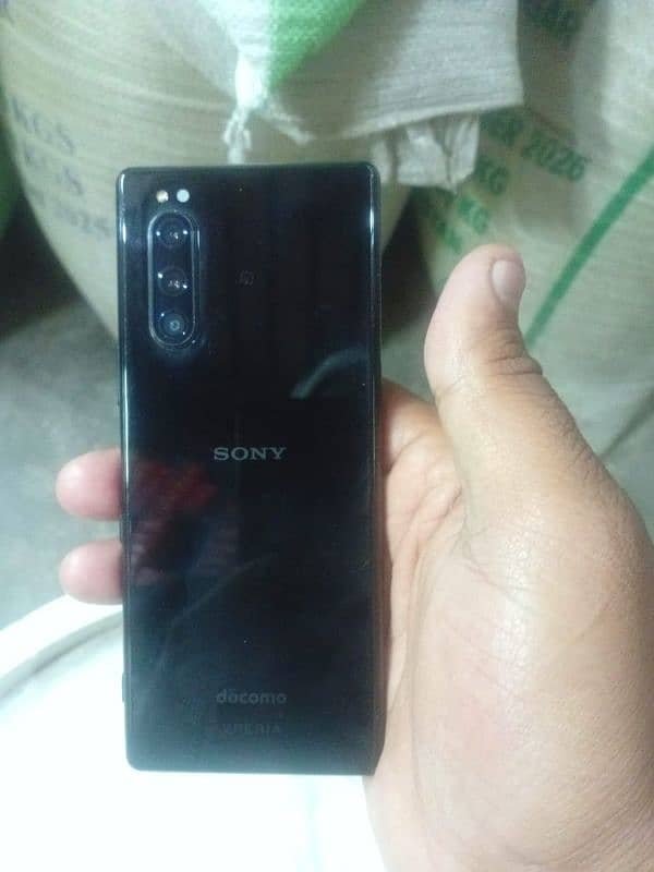 sony. xperia 5 smart phone 3