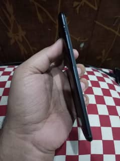 I want to sell my cell phone one plus 5t urgent sale