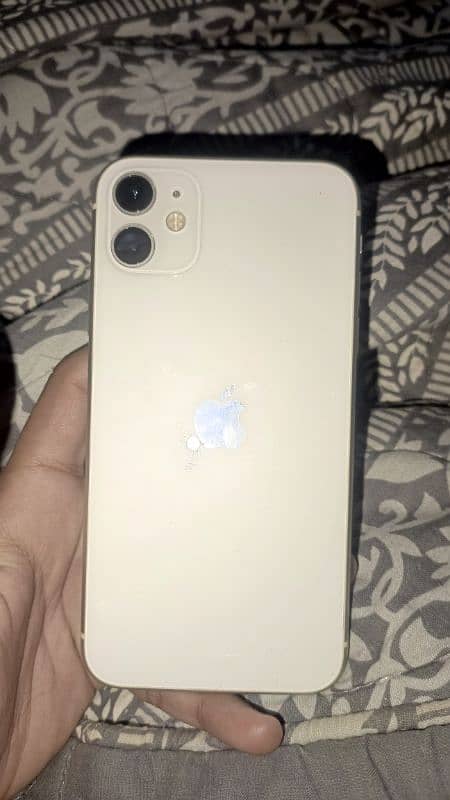 iphone 11 64GB Jv water pak 91 health 10/9.5 White color 5