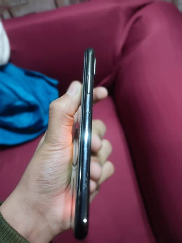 iPhone XS condition 10by8.5 nice phone 8