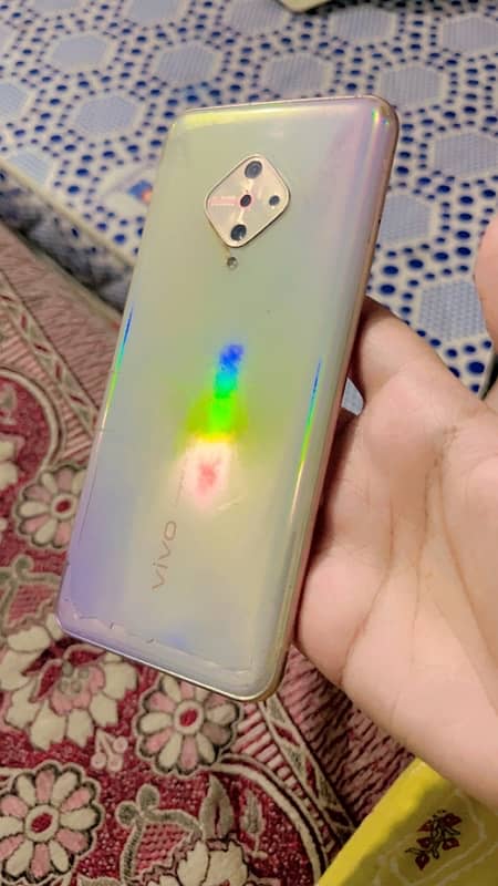 Vivo V2024 0