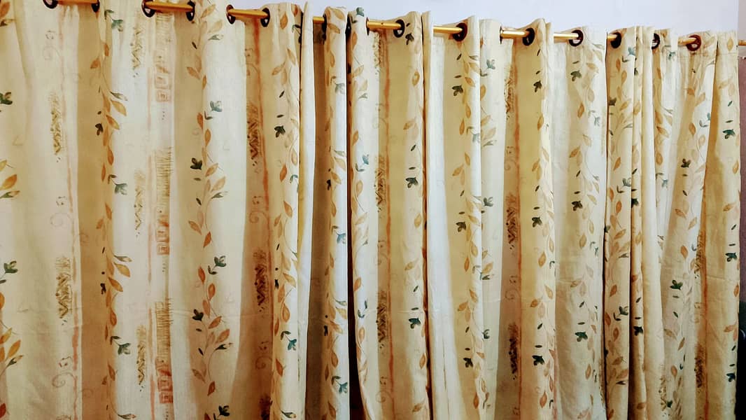 Set of _6_ Curtains Excellent condition 0