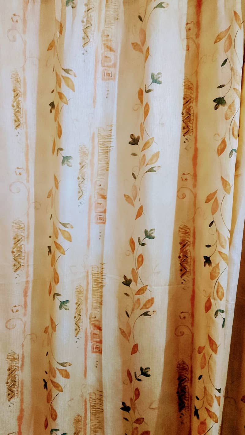 Set of _6_ Curtains Excellent condition 1