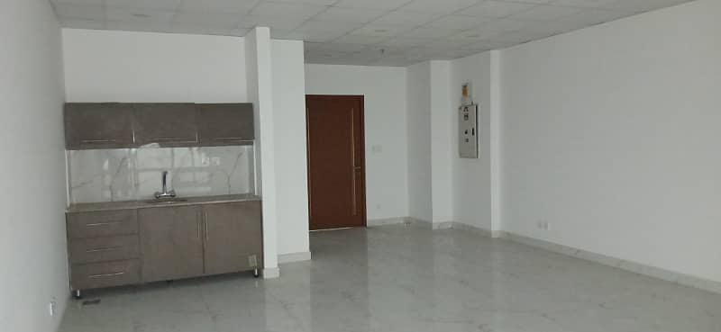 Brand New 557 Square Feet Office Spaces for Rent in Gulberg Ideal Location for Your Business! 3