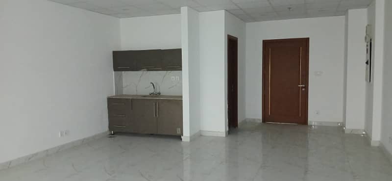 Brand New 557 Square Feet Office Spaces for Rent in Gulberg Ideal Location for Your Business! 9