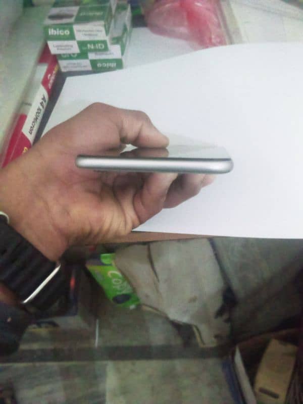 I phone 6 plus Non PTA 4