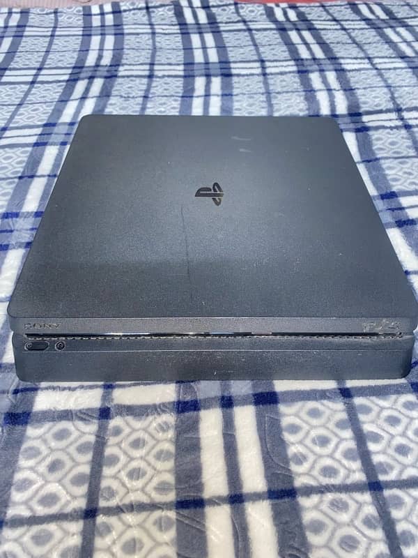 ps4 slim 1TB storage 0