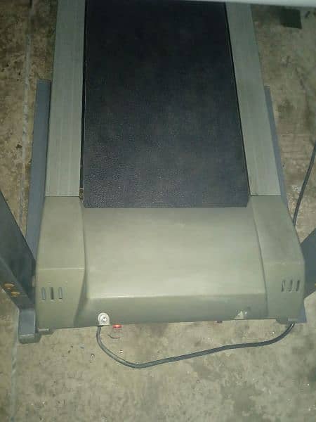 treadmill for sale in excellent condition 1