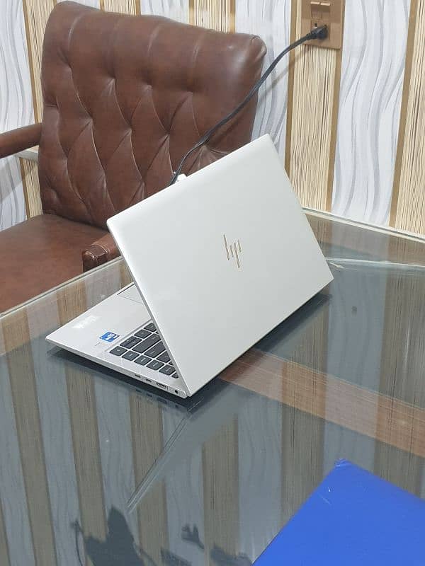 Hp elitebook i7 11th generation 16/256 1