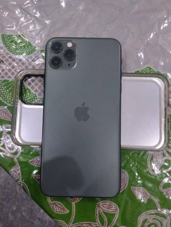 iPhone 11 Pro Max 1