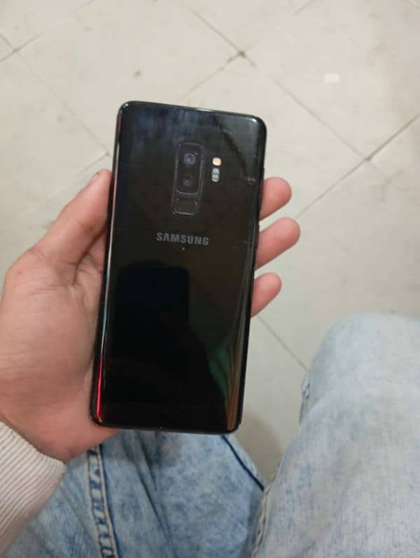 s9 pluse 6 gb 64 gb koi dot shead nahi 1