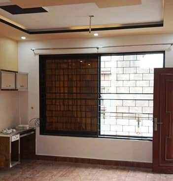 Allama Iqbal Town 10 Marla Upper Portion Up For rent 1