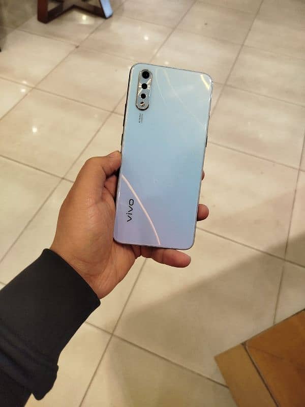 vivo s1 6 128 3