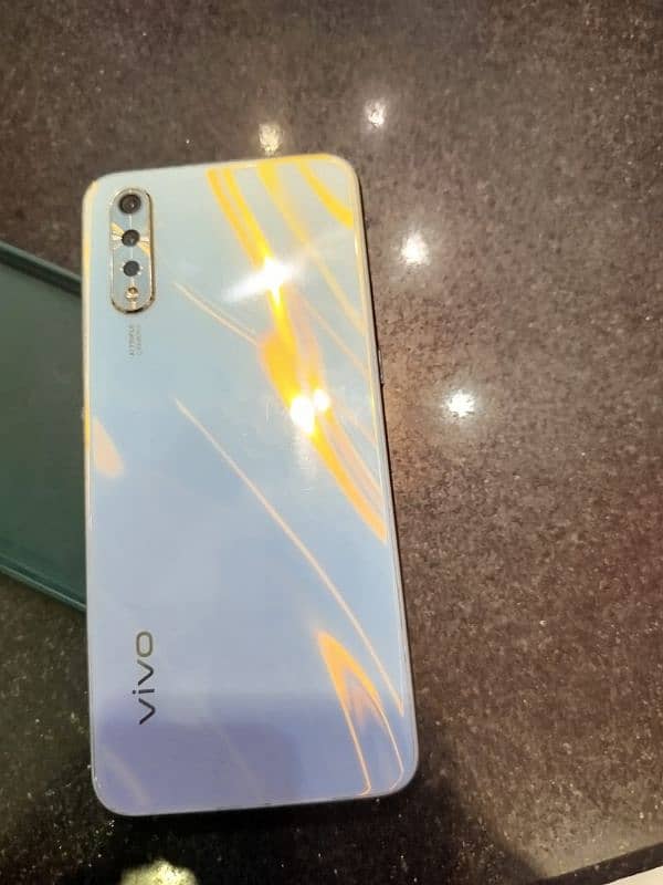 vivo s1 6 128 4