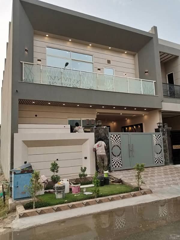 5 Marla brand new first entry house available for rent in DHA 11 Rahbar 10