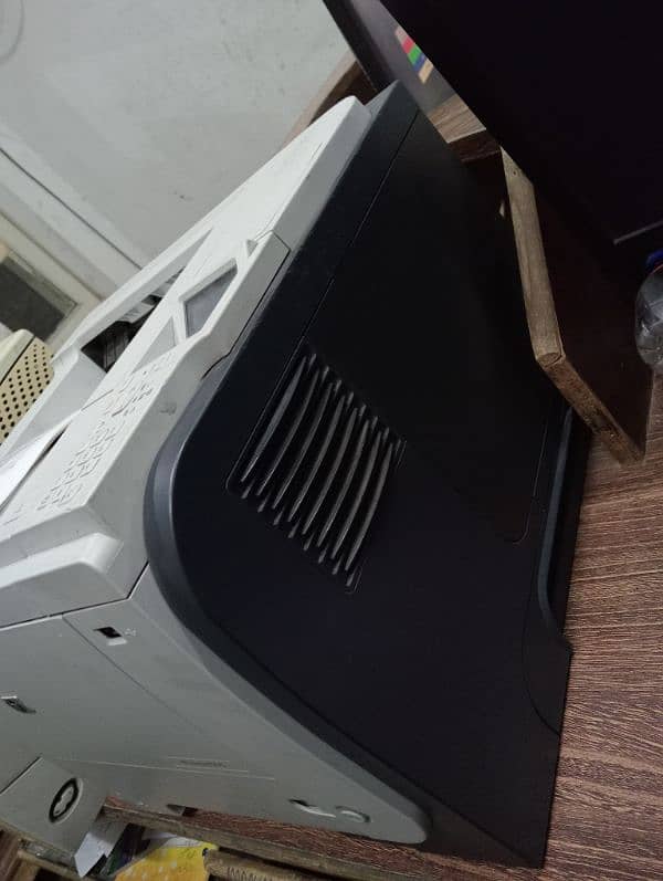 hp laserjet 3015 10/10 condition 2