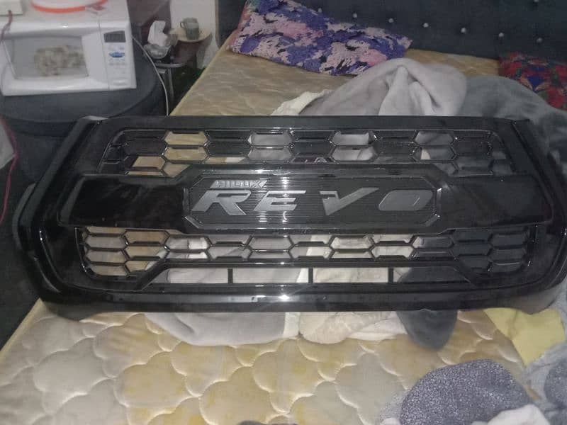 Hilux Rocco front grill 2