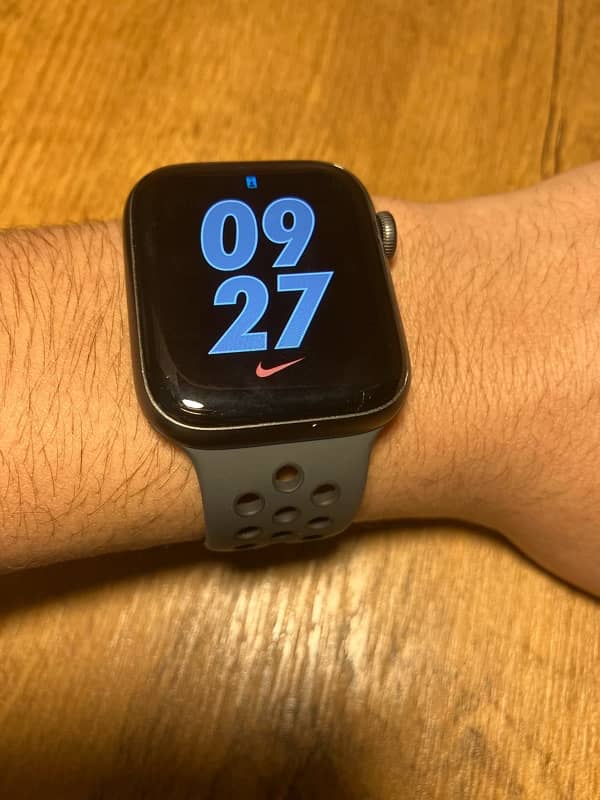 Apple Watch 6 Series Nike | 44mm | Aluminium and Ceramic Case 1