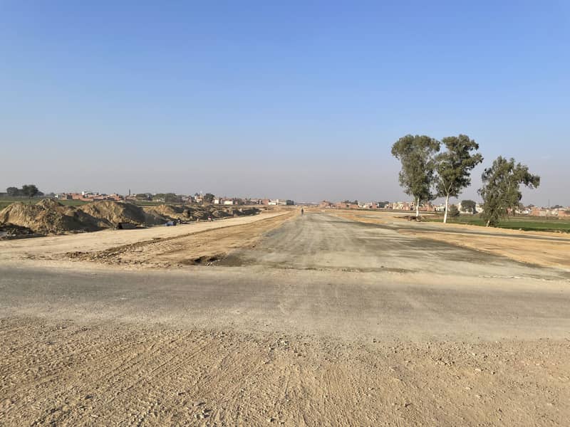 Title: 5 Marla Plot for Sale in Block N, LDA City Lahore Near 300ft Road Access 2