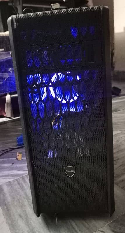 Gaming PC with Thunder Elite casing i5 6th gen Rx 580 1