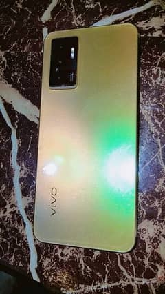 vivo v23e with box