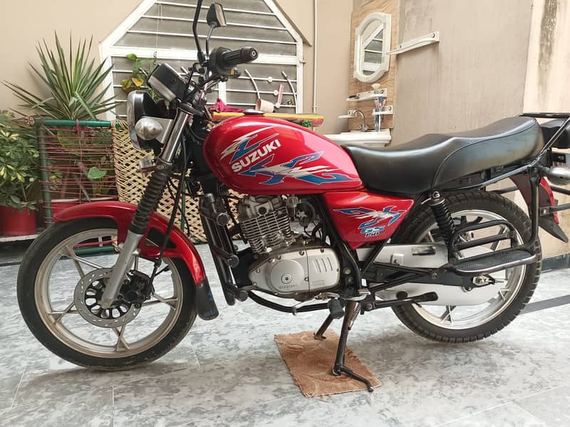 Suzuki GS 150 SE 2022 5