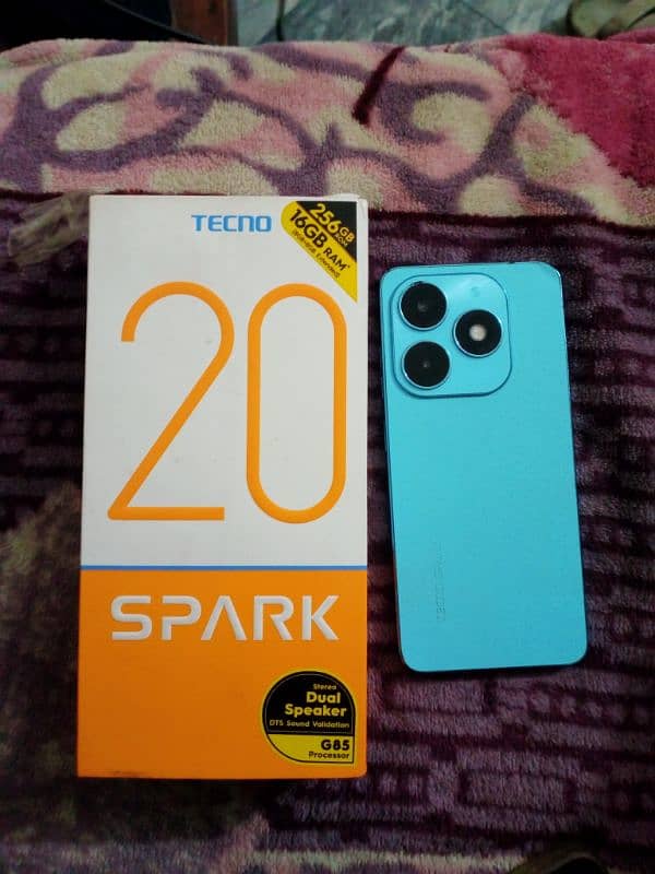 Tecno Spark 20.16/256 1