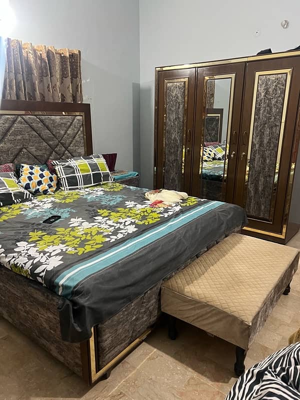 king size bed 3 door wardrobe with 2 Side tables plus dressing table 3