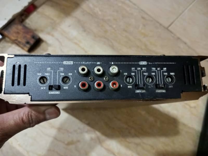 4 channels Amplifier Visonic 9/10 Condition for sale Excellent Working 7