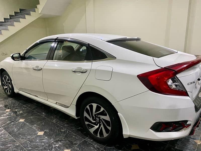 Honda Civic VTi Oriel Prosmatec 2018 Rs-53 lac 3