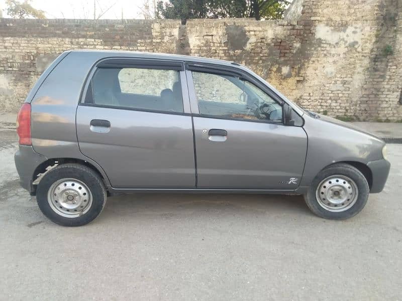 Suzuki Alto 2011 3