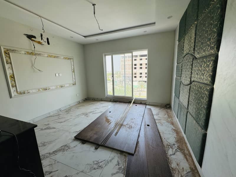 1 Bed Studio Hot Location Ready To Move Apartment For Sale Nishtar Block Bahria Town Lahore 3