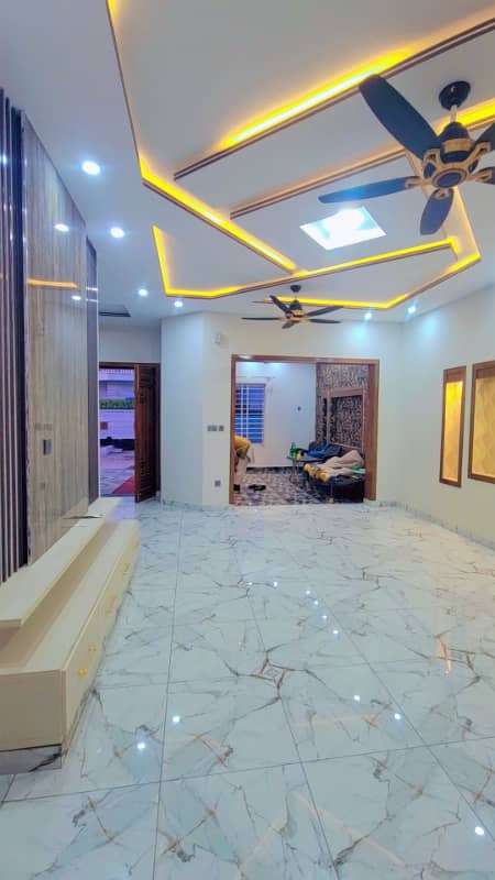 7 Marla Good place very beautiful hot location house for sale in CBR Town Islamabad 5