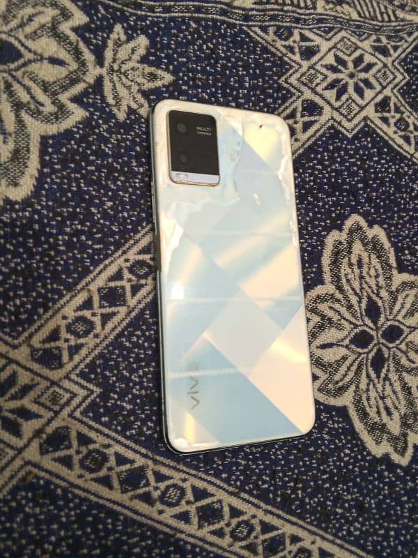 Vivo Y21 For sale with box and charger 1