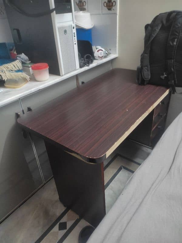 Study Table at Reasonable Price 1