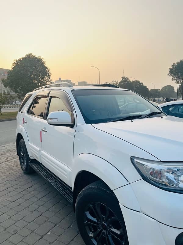 Toyota Fortuner V 2015 2