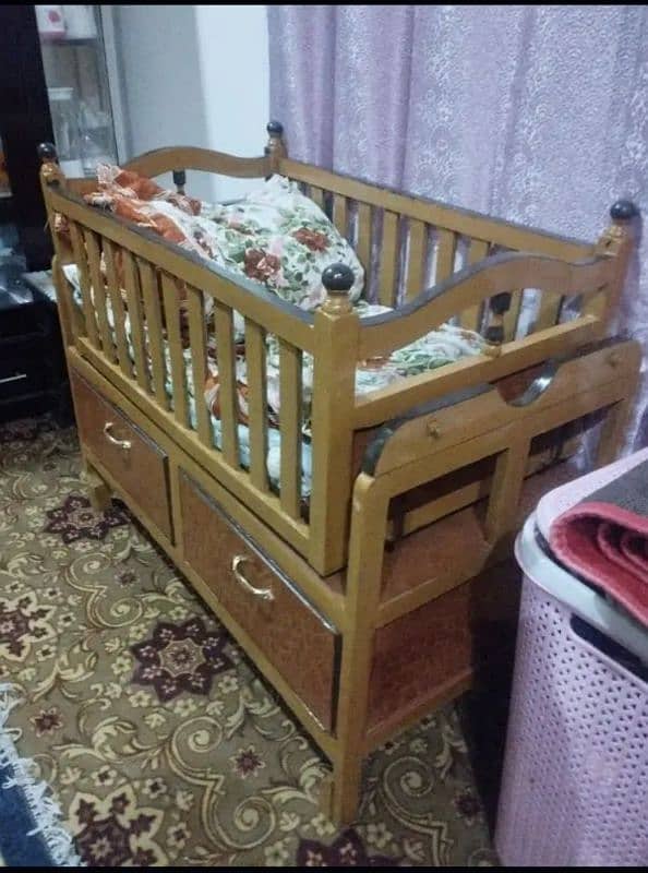 baby cot for sale bilkul new he only few day ago parchase 1